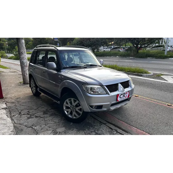 Mitsubishi Pajero Tr4 2.0 4x2 Flex Aut. 5p
