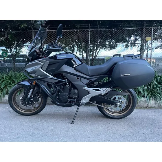 Cf Moto 700 Mt, Totalmente Nueva, Solo Tiene 50 Kilómetros