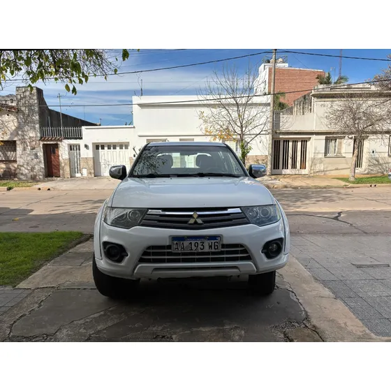Mitsubishi L200 3.2 Cd Cr 170cv C/cuero
