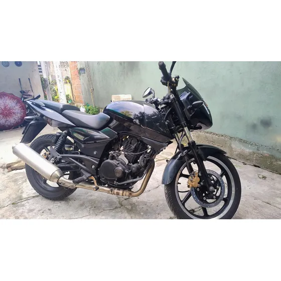 Rouser 200