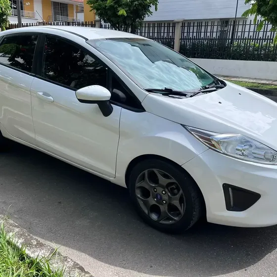 Ford Fiesta 2013 1.6 Titanium At