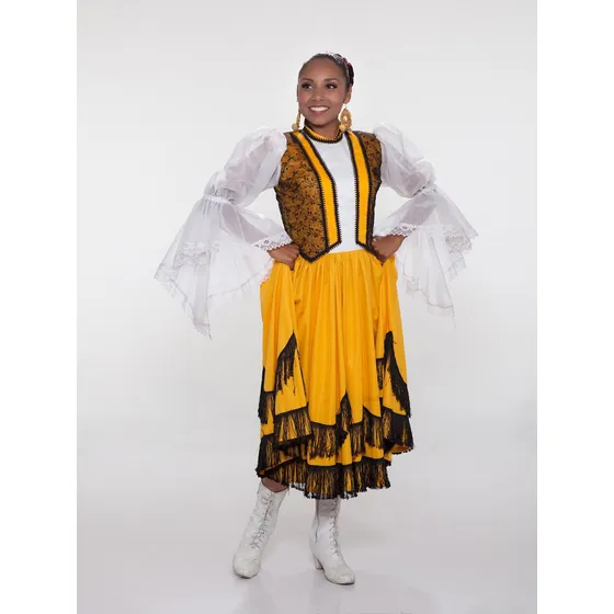 Vestuario Tipico De Chiuahua. Traje Para Mujer De Chiuahua