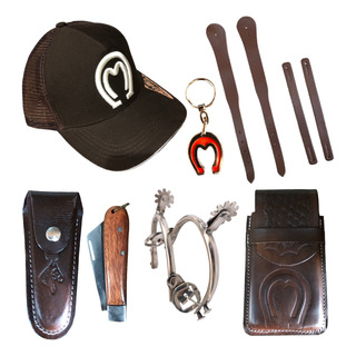 Kit Country Esporas Boné Farm Bulls Bainha Canivete Chaveiro Kit Country Esporas Boné Farm Bulls Bainha Canivete Chaveiro