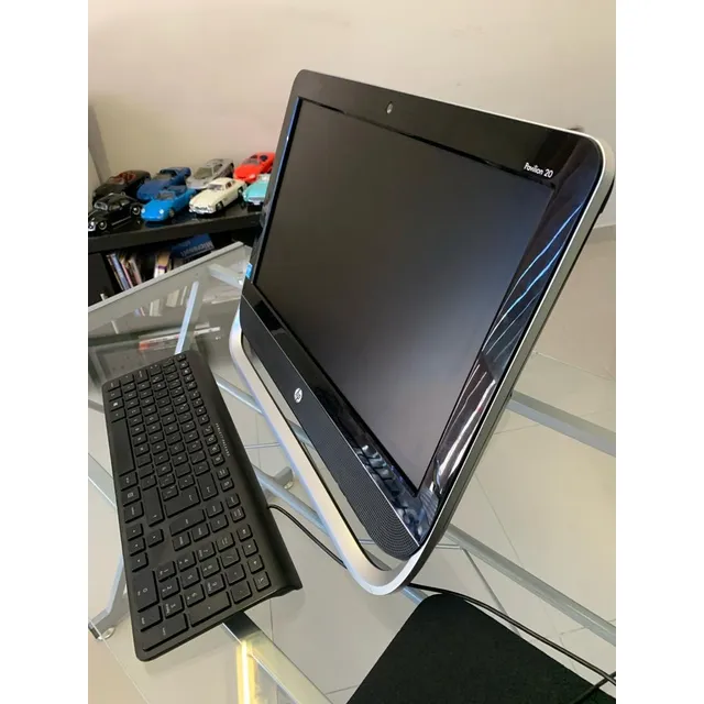 Computadora All In One Hp 20-b351la