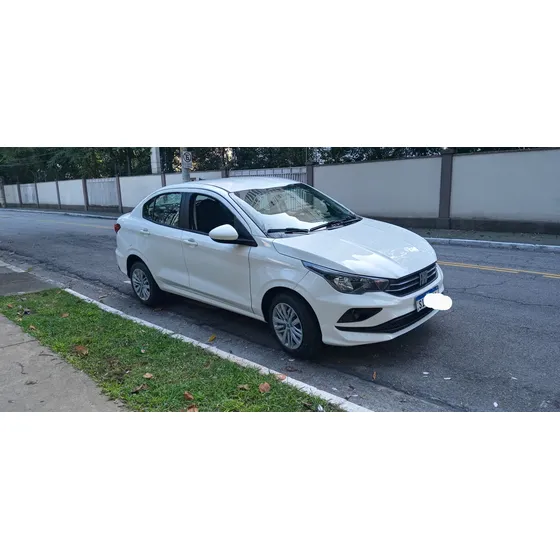 Fiat Cronos 1.3 Drive Flex 4p