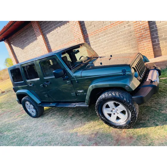 Jeep Sahara 3.8 Unlimited Sahara 4x4 At