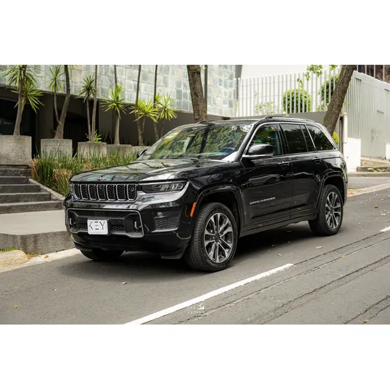Jeep Grand Cherokee 4x4 Overland