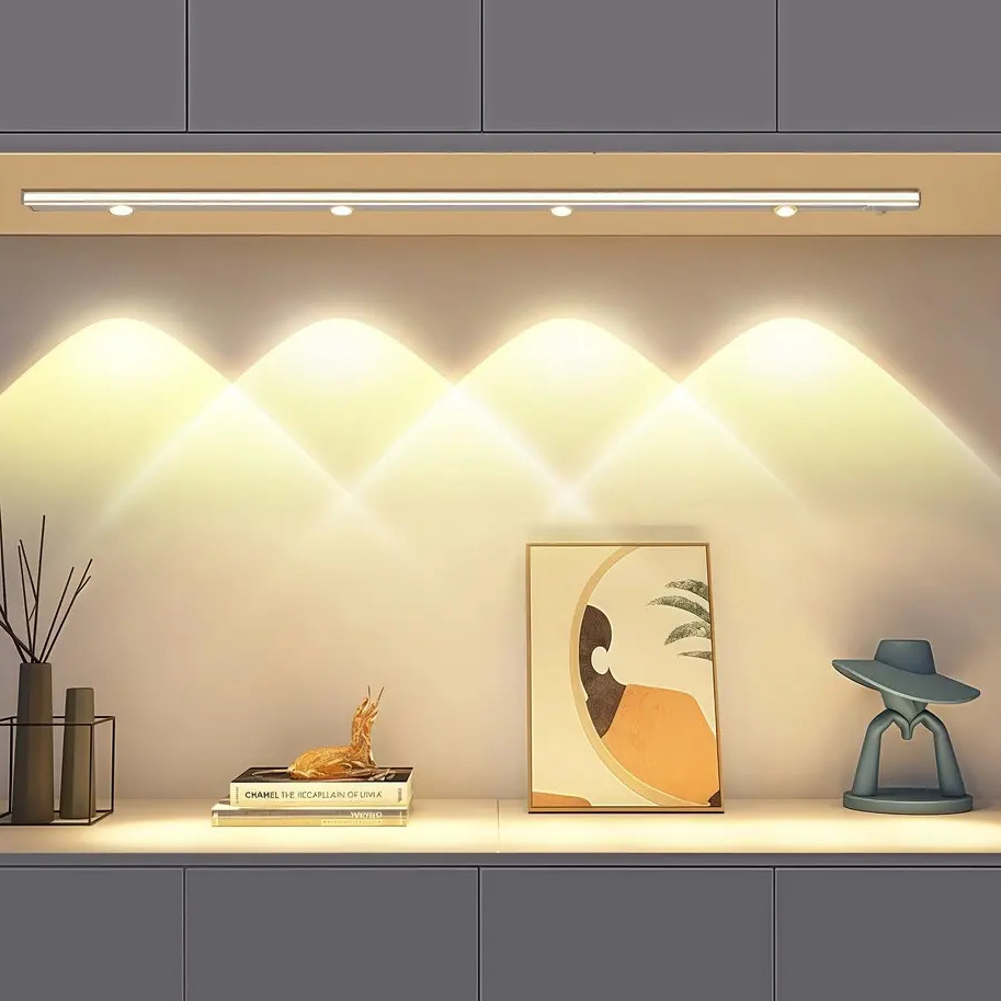 Luminaria LED com sensor de presenca 60cm