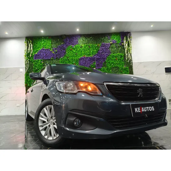 Peugeot 301 1.6 Allure Plus