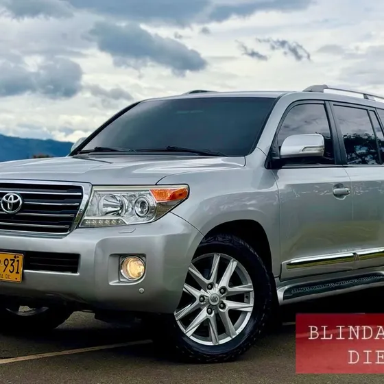 Toyota Land Cruiser 2015 4.5 Imperial Lc200 Diésel