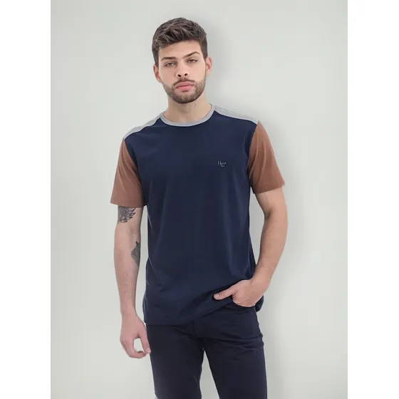 Remera Howard Ankgor Manga Corta Con Recortes Hombre