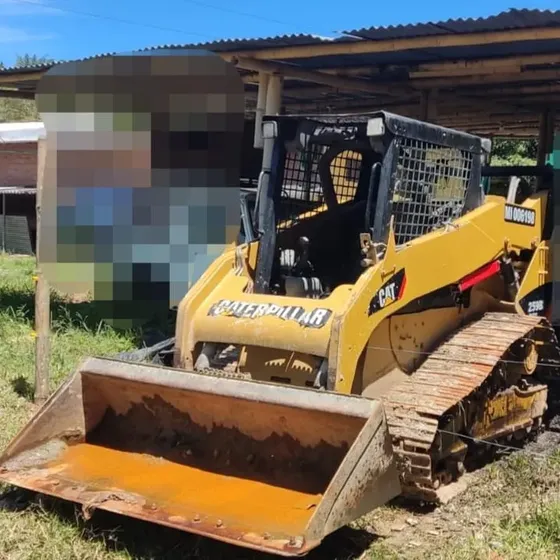 Minicargador Caterpillar Cat259b3 Sobre Orugas De Acero 2012