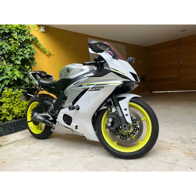 Moto Yamaha R6