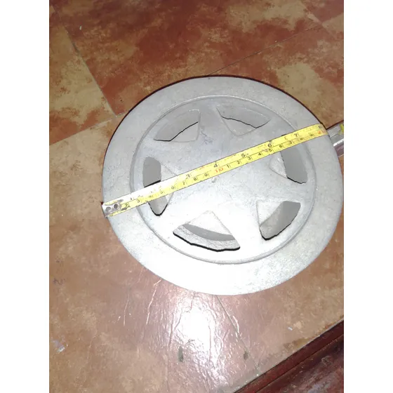 Inodoro Centro De Piso Regilla De 6 PuLG Aluminio Rustico