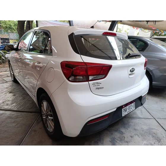 Kia Rio 1.6 Lx Hatchback Mt