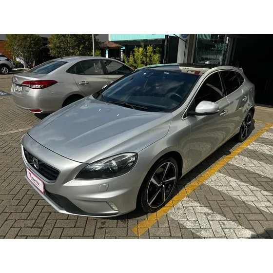 Volvo V40 2.0 T5 R Design Turbo Gasolina 4p Automático