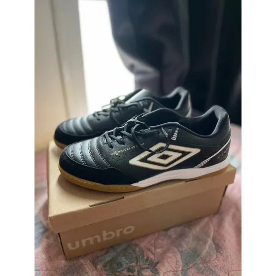 Botines De Futsal Umbro Originales, Talle 41 Nuevo Sin Uso