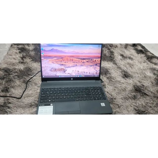 Laptop Hp 15 Dw1056 15.6 Core I3 8gb Ram 256gb Ssd W11 +kit