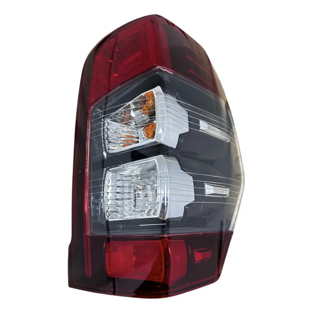 Stop Derecho Mitsubishi Sportero L200 2020 A 2024 Led