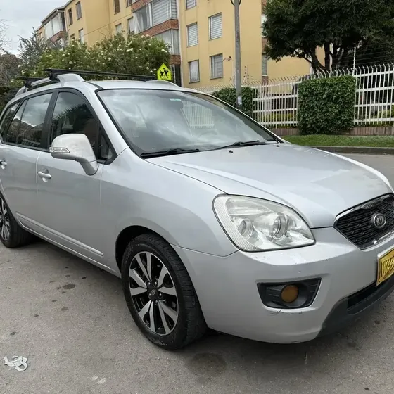 Kia Carens 2012 2.0 Rondo Ex