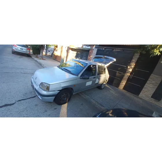 Renault Clio 1.6 Rn