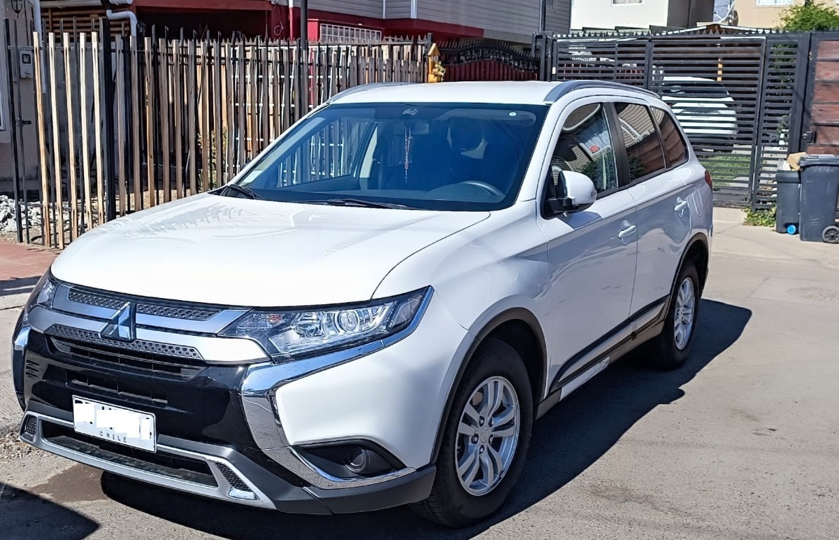 Mitsubishi Outlander 2.0 Mt, 2022, Exelente Estado