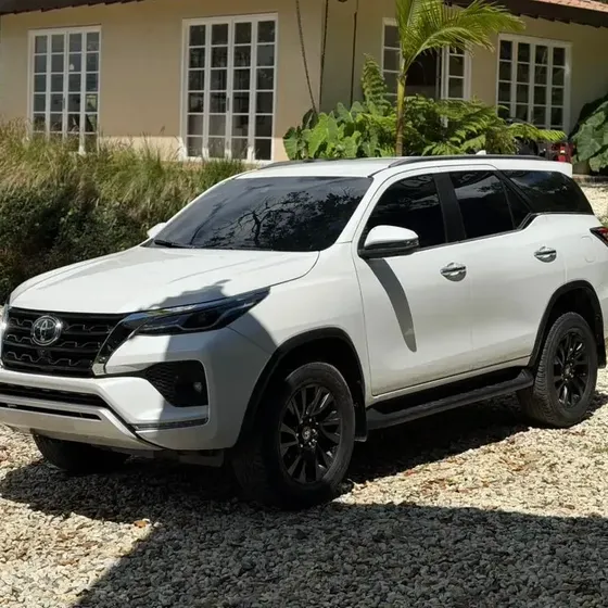 Toyota Fortuner 2024 2.4 Diésel Srv 4x2