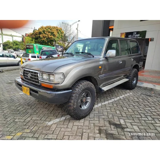 Toyota Burbuja 4.5 Autana Fzj80