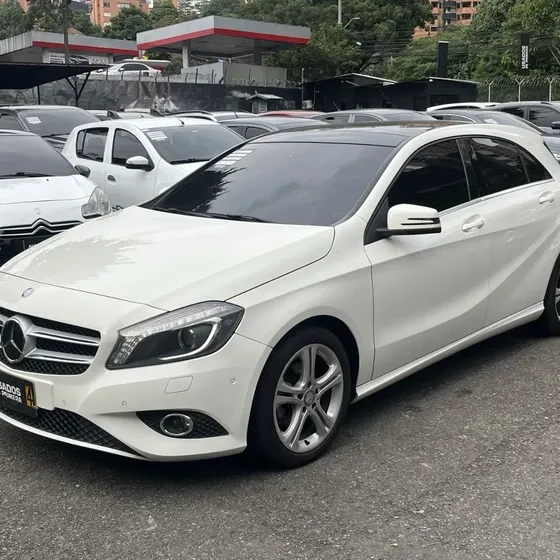 Mercedes-Benz A 200 2015 Tp 1600cc T 5p Ct