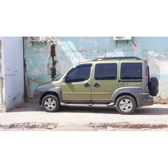 Fiat Doblo 1.8 Adventure 5p