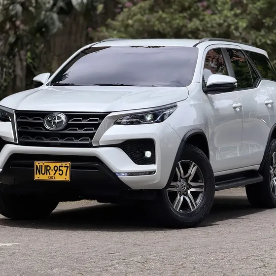 Toyota Fortuner 2024 Sr Diésel 2.4 - Perfecto Estado / 14.000km