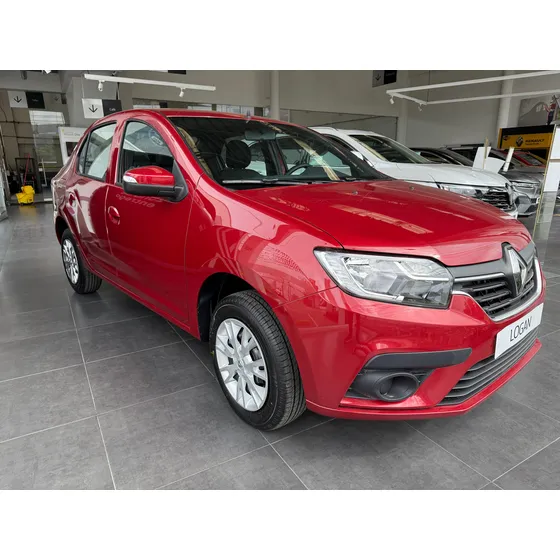 Renault Logan 1.6 Expression / Life +