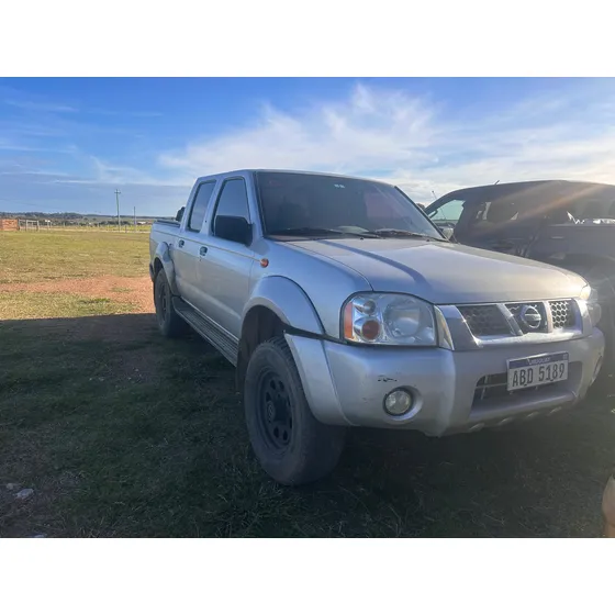 Nissan Frontier 2.4 Le 4x4 Mt