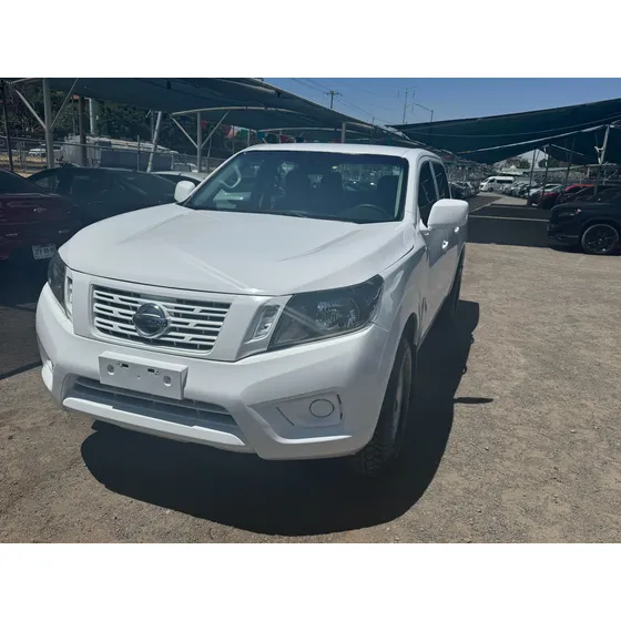 Nissan Np300 Doble Cabina 2.5 S Mt