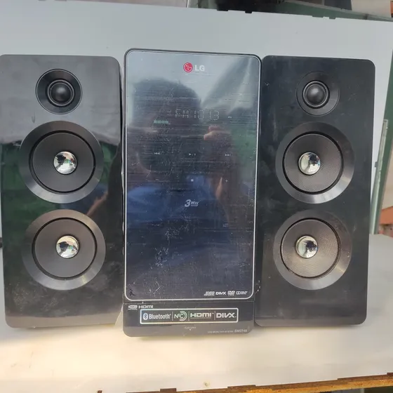 Microcomponente LG Dm2740 Con Detalles