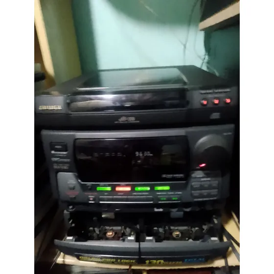 Som Aiwa Modelo Nsx-v90