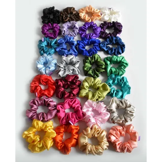 Scrunchies. Colas. Moñeras. Coleteras. 6 Unidades