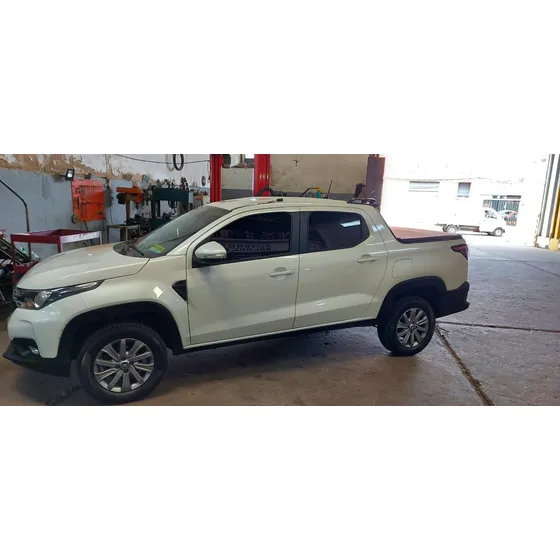 Fiat Strada 1.4 8v Freedom Cd