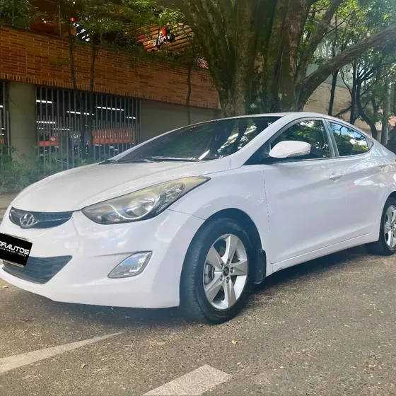 Hyundai Elantra 2014 1.8 I35 Gl Mt