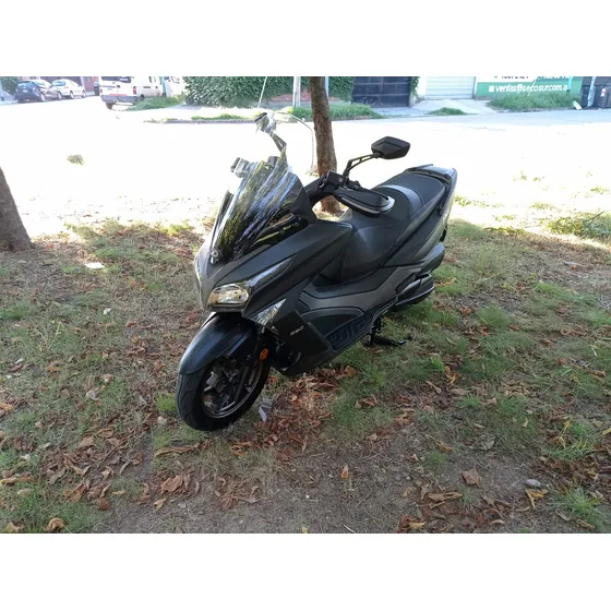 Kymco Xtown Scooter 250 Año 2022