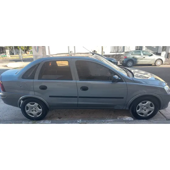 Chevrolet Corsa 1.8 Gl Aa Dh