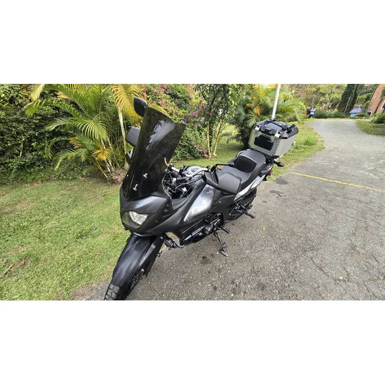 Vstom Abs 650 Motor En Estado Impecable Y Llantas Al.85%