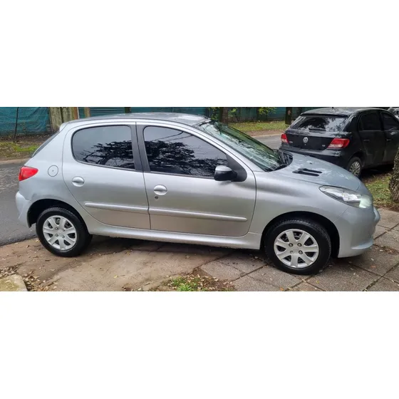Peugeot 207 1.4 Sedan Allure 75cv