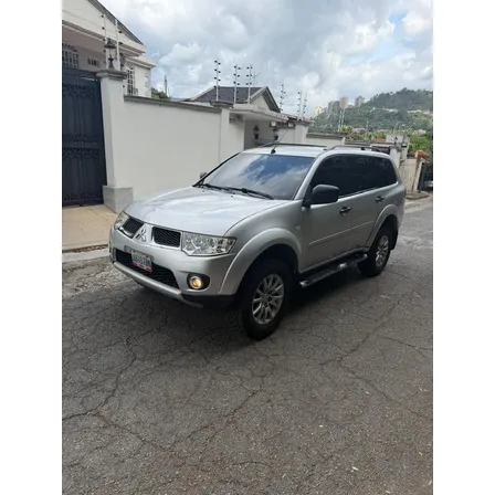 Mitsubishi Montero Gls