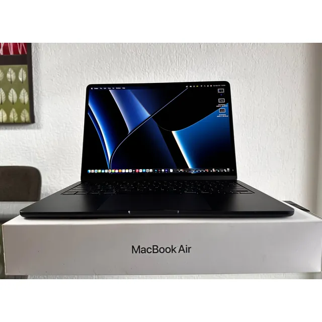 Macbook Air M3 2024