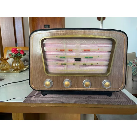 Radio Pt 76 - Restaurado Funcionando Corretamente