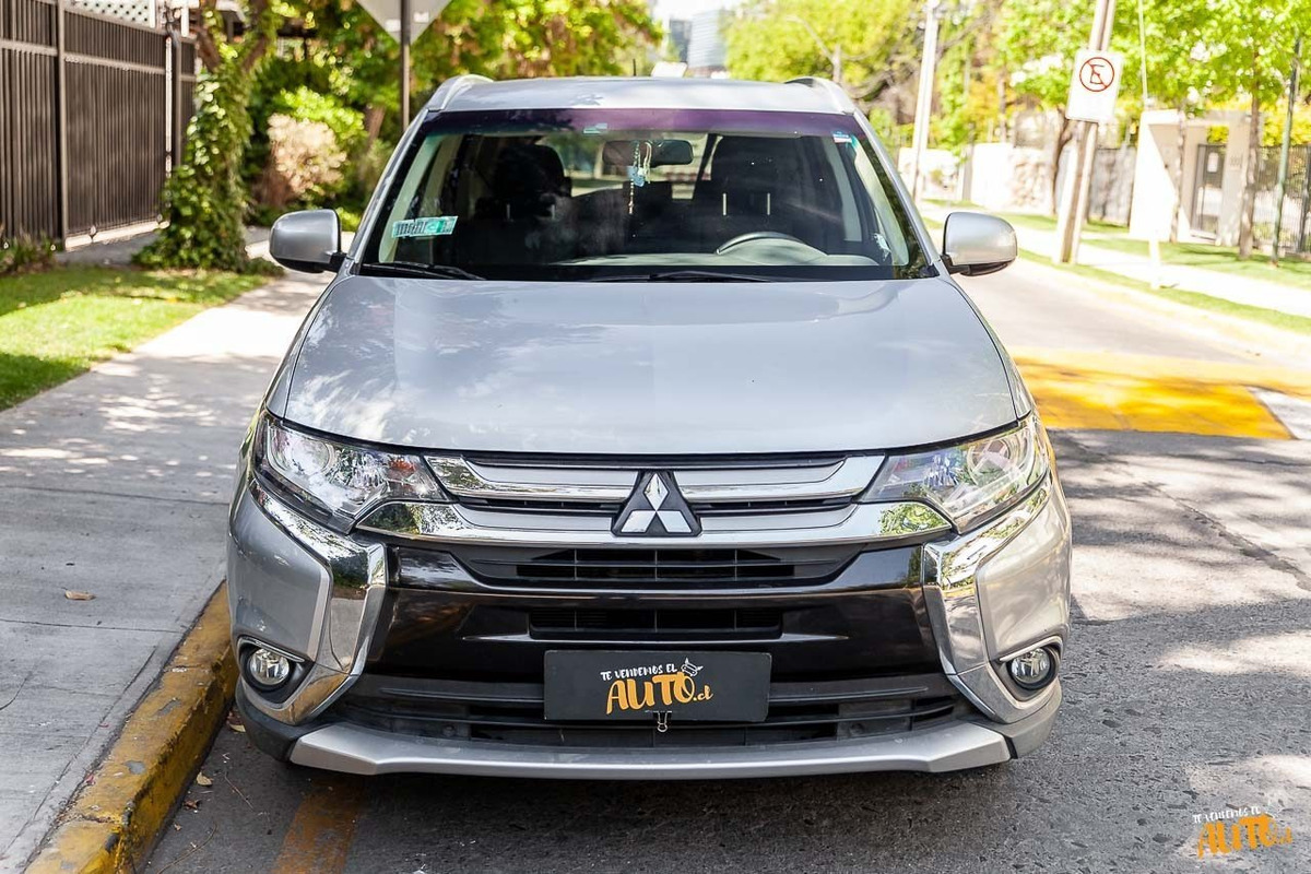 Mitsubishi Outlander 4x2 2017