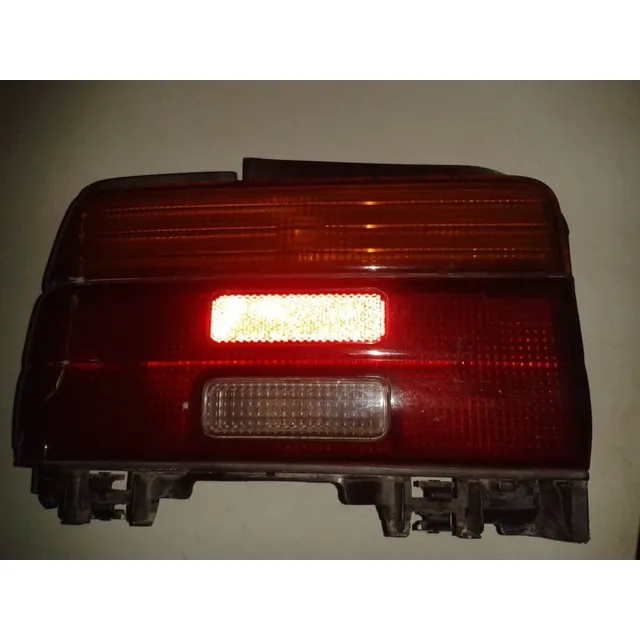 Stop Izquierdo Toyota Corolla Baby Camry, Usado Con Detalles