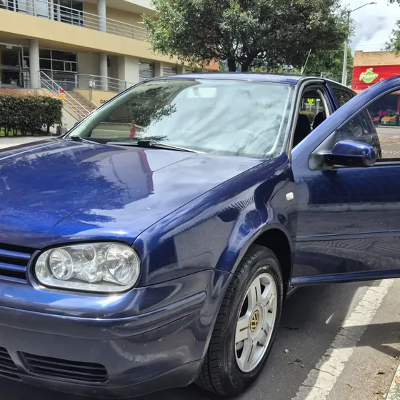 Volkswagen Golf 2002 2.0 Highline