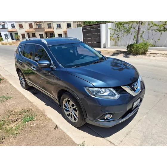Nissan X-trail 2.5 Exclusive 3 Row Cvt